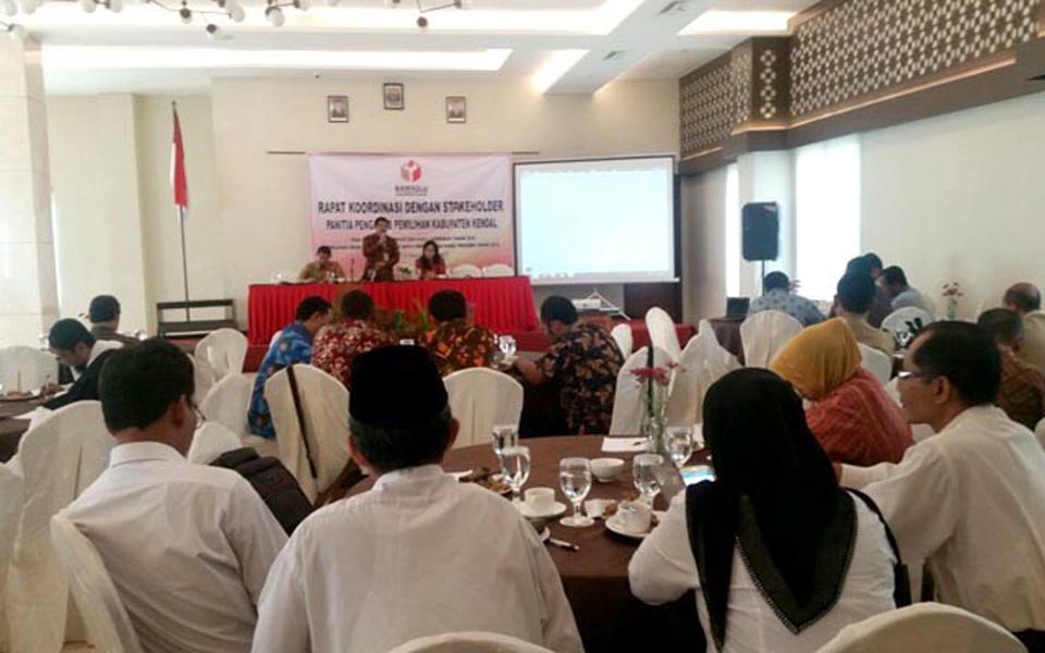 Briefing on civil servants remaining neutral in elections (Radar Pekalongan)