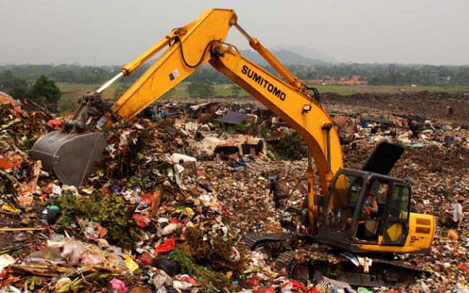 Bojong Integrated Rubbish Dump in Jakarta (Tempo)