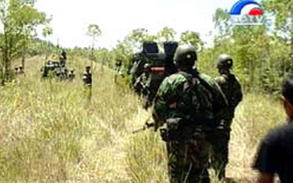 Indonesian soldiers conducting patrol in Aceh (Liputan 6)