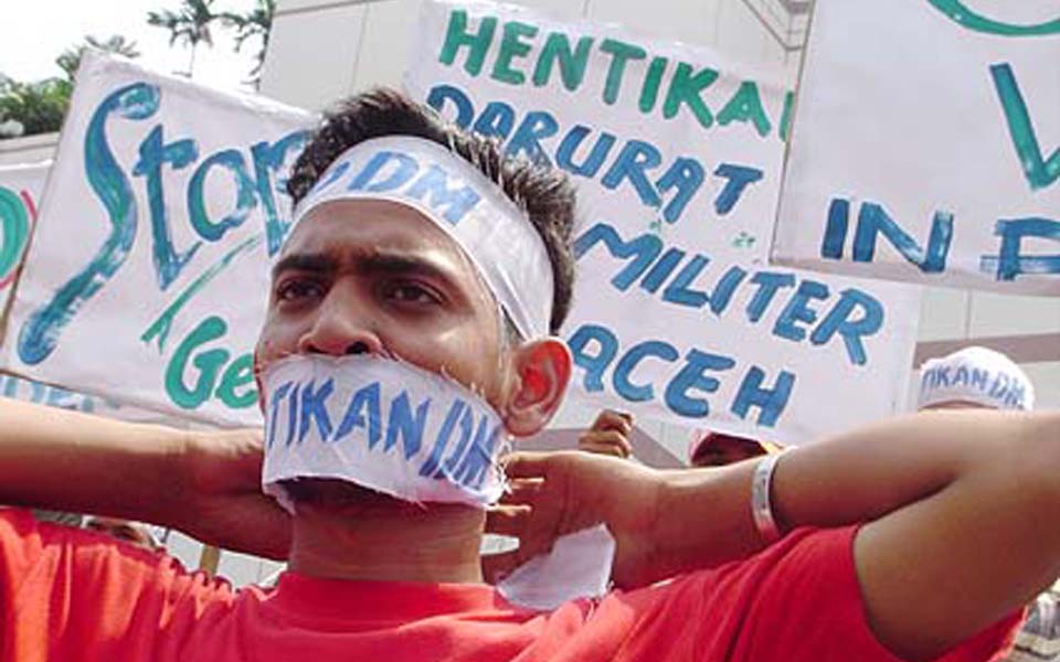 Acehnese demonstrate in Jakarta in support of Helsinki negotiations (Detik)