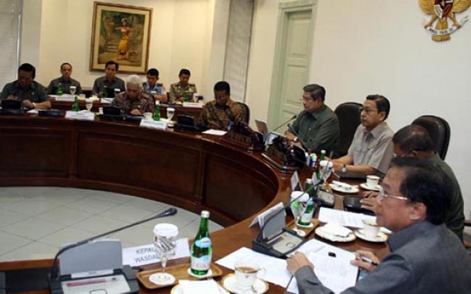 President Yudhoyono holds cabinet meeting at Presidential Palace (Tempo)