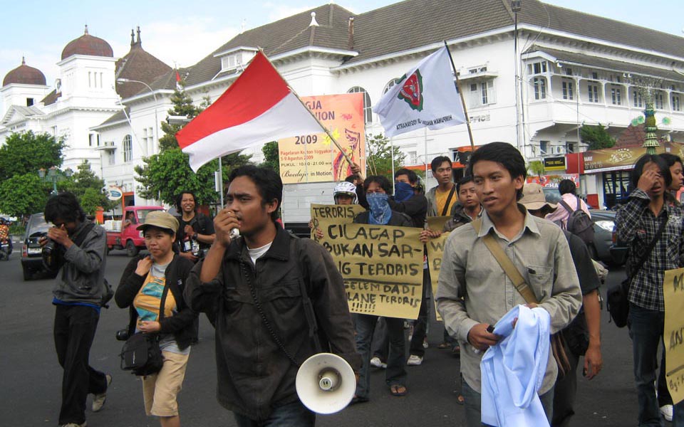 Students hold anti-war protest in Yogyakarta (himacita)