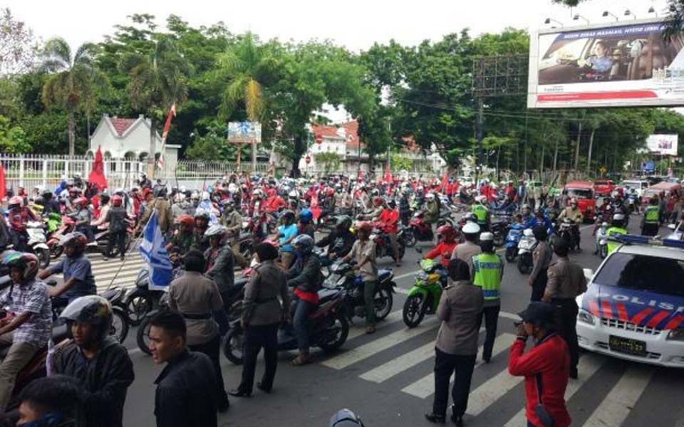 Labour rally on Jl. Jenderal Sudirman (rakyatku.com)
