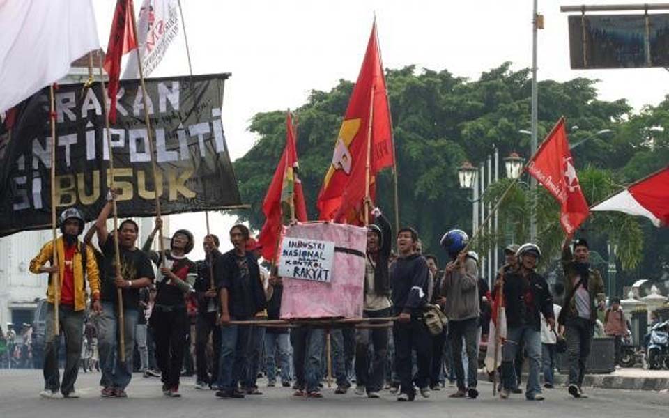 Protest against fuel price hike in Yogyakarta - June 1, 2008 (Mahendra)