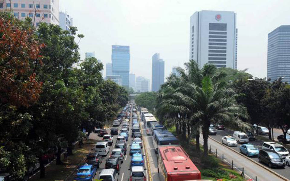 Protests cause traffic congestion in Jakarta central business district (Merdeka)