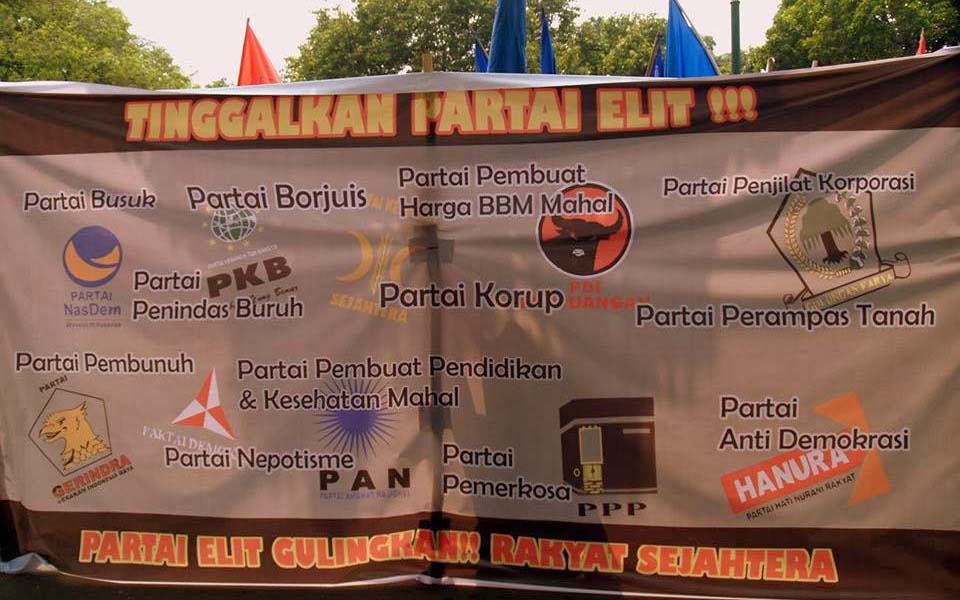  Banner reads 'Abandon the Elite Parties' (KPA)