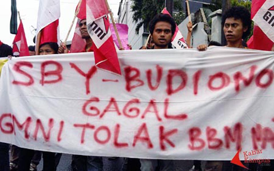 Protest against SBY and Boediono government (Kabar Kampus)