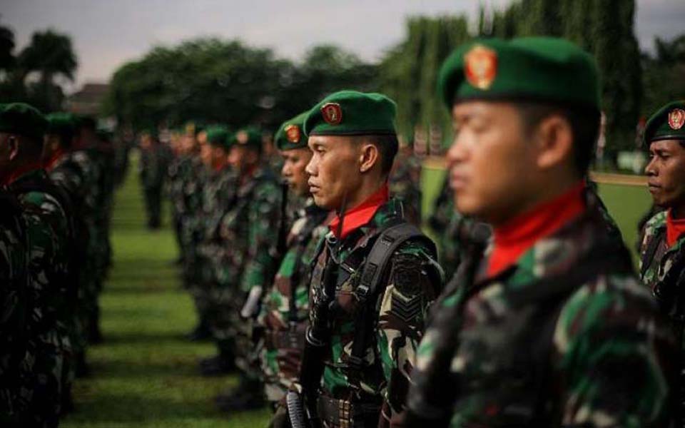 TNI soldiers on parade (Netral News)