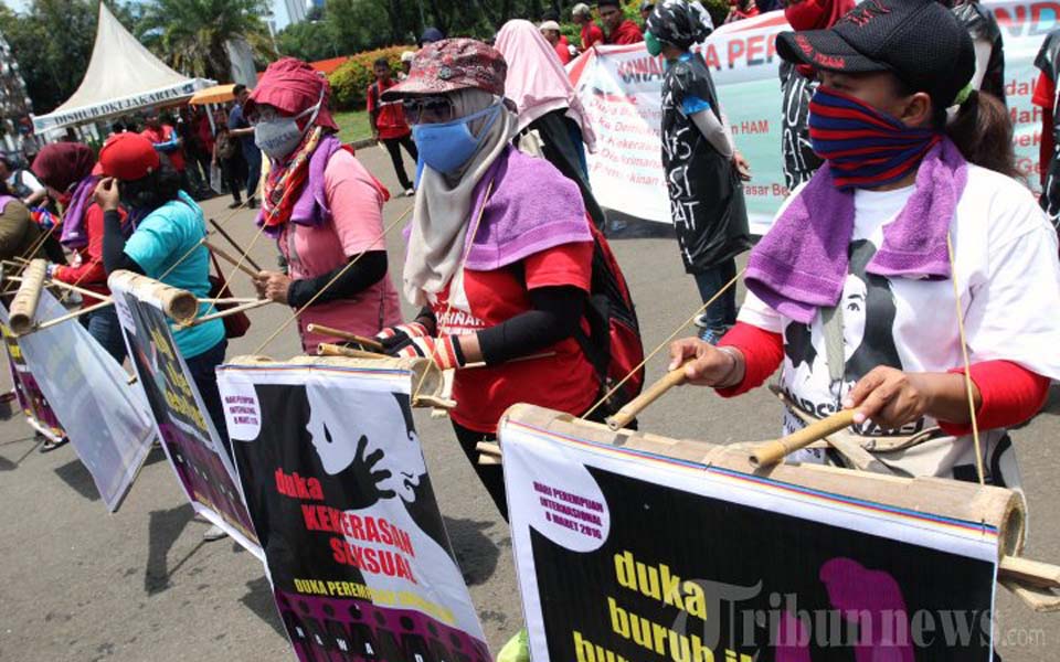 Women activists commemorate IWD in Jakarta (Tribune)