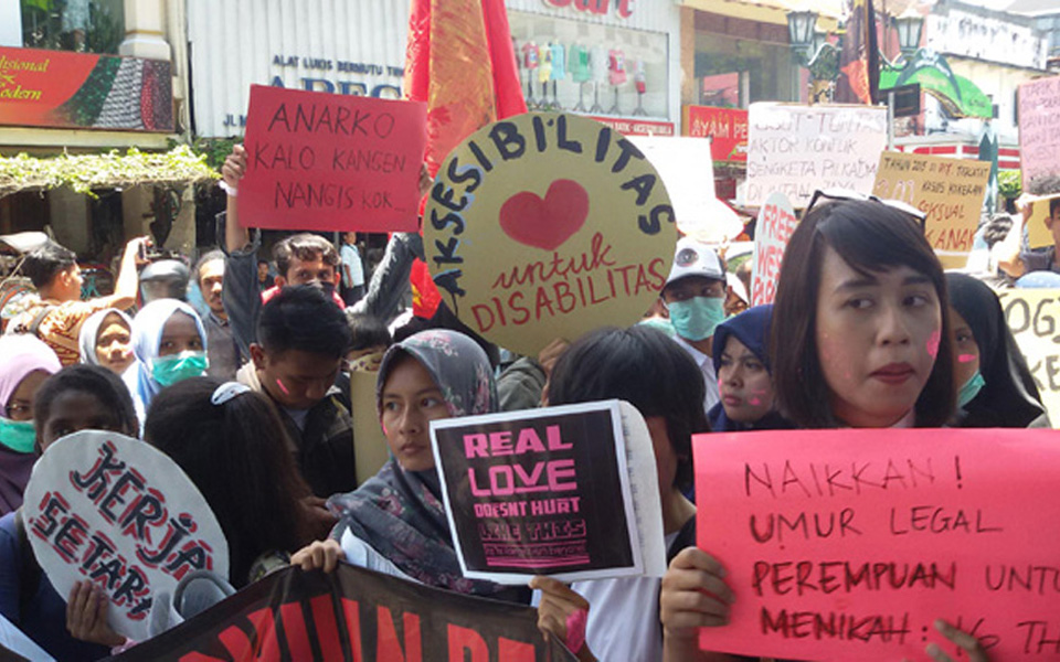 Women activists commemorate IWD in Yogyakarta (Majalah Kartini)