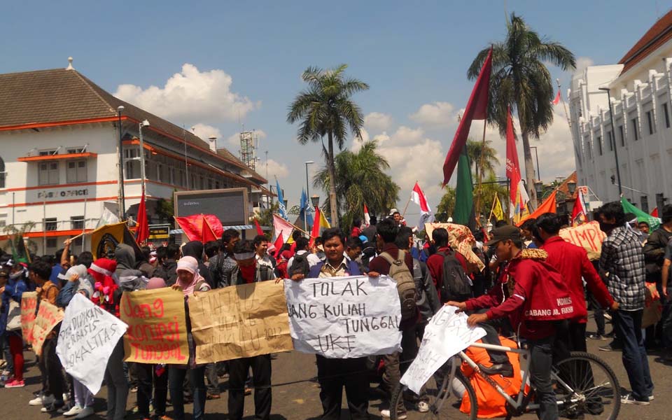 Student protest in front of central post office in Yogyakarta