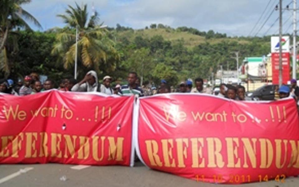 West Papuan protesters in Jayapura demand referendum (Aceh Traffic)