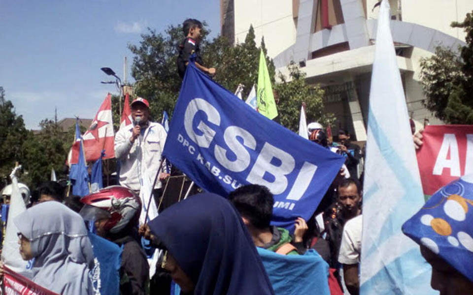 Workers commemorate May Day in Sukabumi (infogsbi)