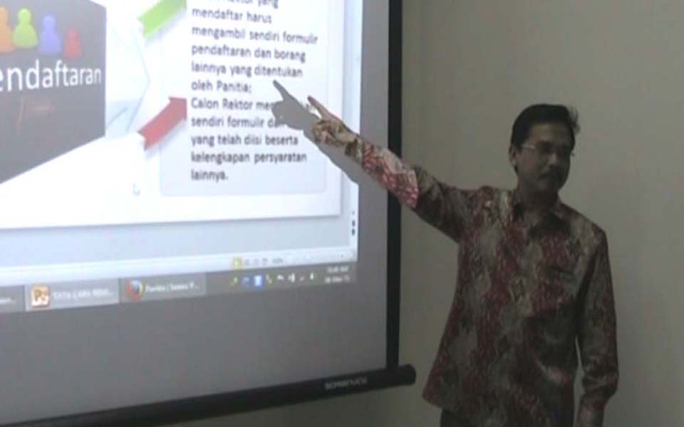 Airlangga University Lecturer in labour law Hadi Subhan (Berita Jatim)