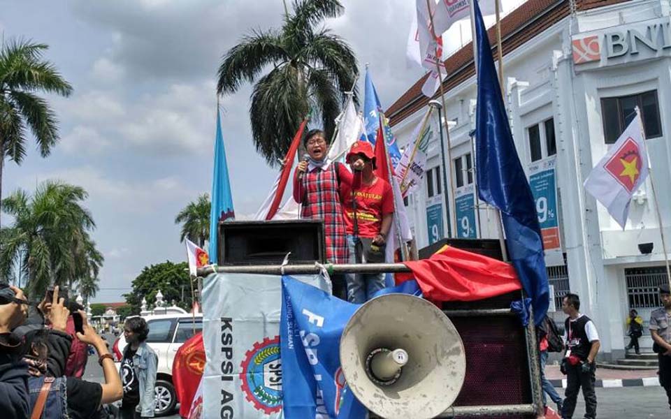 Workers commemorate May Day in Yogyakarta - May 1 2016 (KPO Yogya)