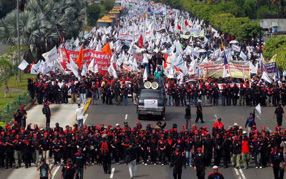 Workers join anti-Ahok demonstrations in Jakarta - November 4, 2016 (panjimas)