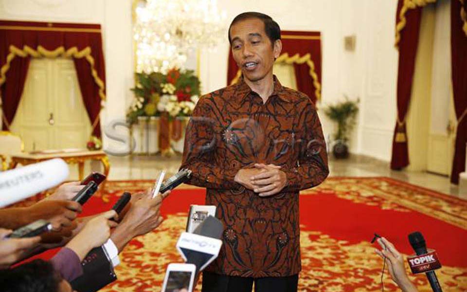 President Widodo speaking to reporters at State Palace - Undated (Sindo)