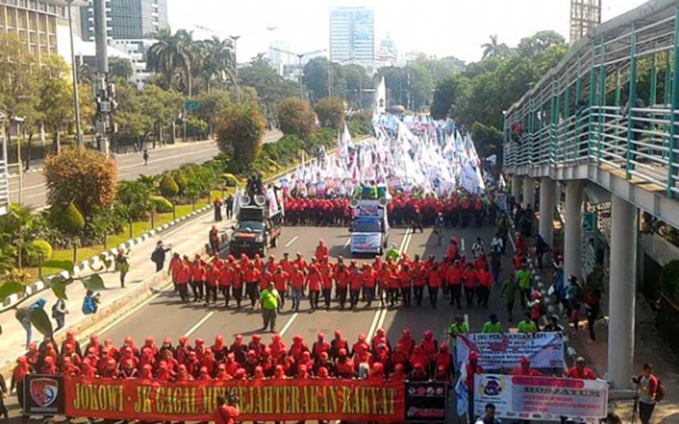 Workers commemorate May Day with march to Monas - May 1, 2018 (Tempo)