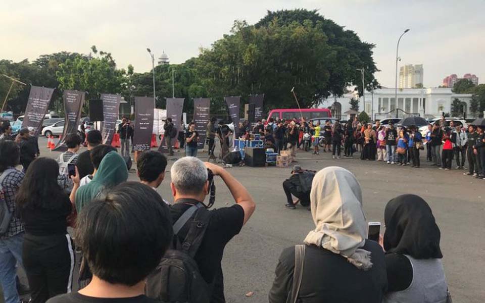 552th Thursday action in front of Presidental Palace - September 6, 2018 (Kompas)