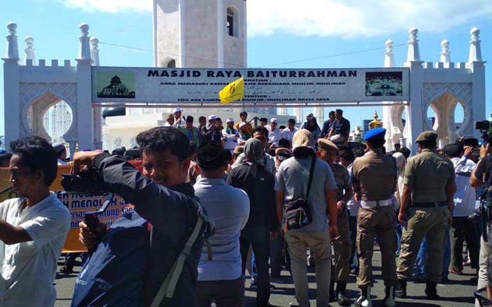 Anti-LGBT protest in Banda Aceh (Kumparan)