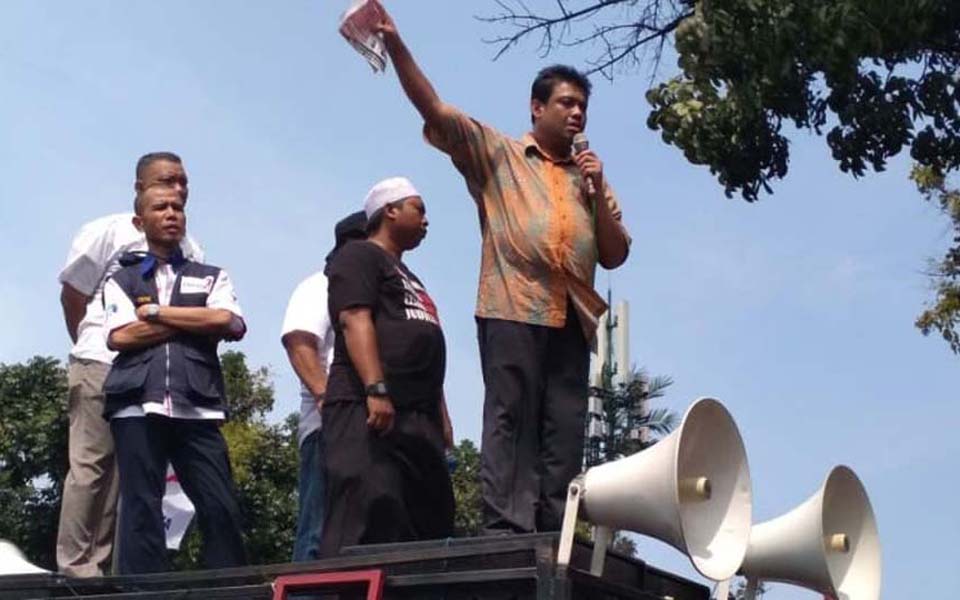 KSPI president Said Iqbal speaking at rally - Undated (Kumparan)