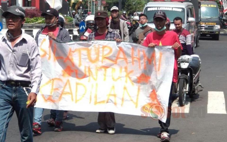 Protesters from MPL march to Widodo's mothers house - July 29, 2018 (Sorot)