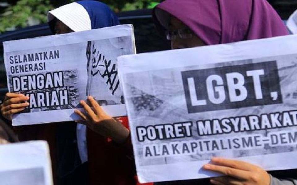 Anti-LGBT rally (Sindo News)