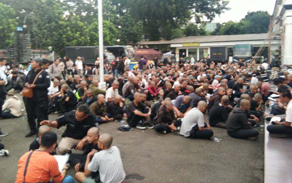 Hundreds of youths wearing black arrested in Bandung – May 1, 2019 (Kompas)