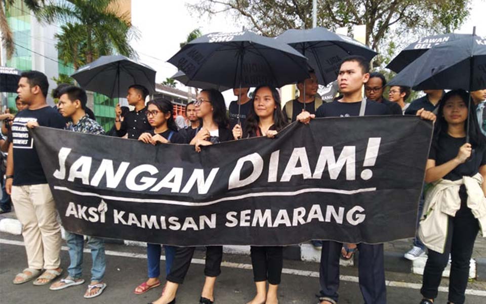 Kamisan action rejecting TNI’s dwi-fungsi in Semarang – February 28, 2019 (Gatra)