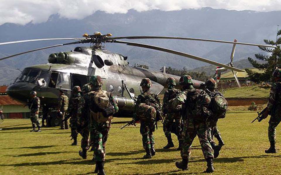 TNI personnel in Wamena preparing to leave for Nduga (Antara)