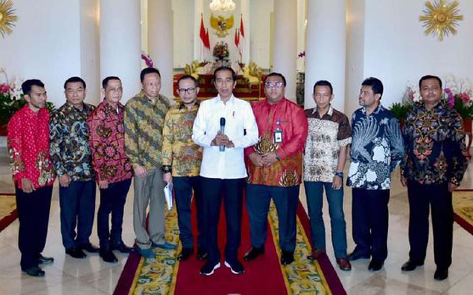 Widodo and trade union leaders at Bogor Palace – April 26, 2019 (Presidential Press Secretariat)