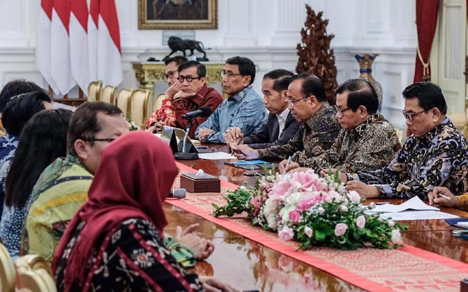 Widodo meets with DPR leaders at State Palace (Detik)