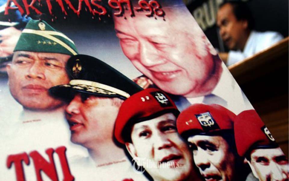 Prabowo on poster about abduction of activists in 1997-98 (Tribune)