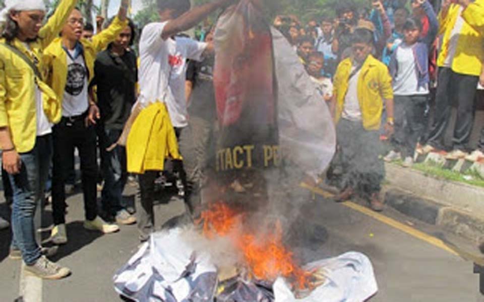 Student Action Front protest in Jakarta (sudastika)