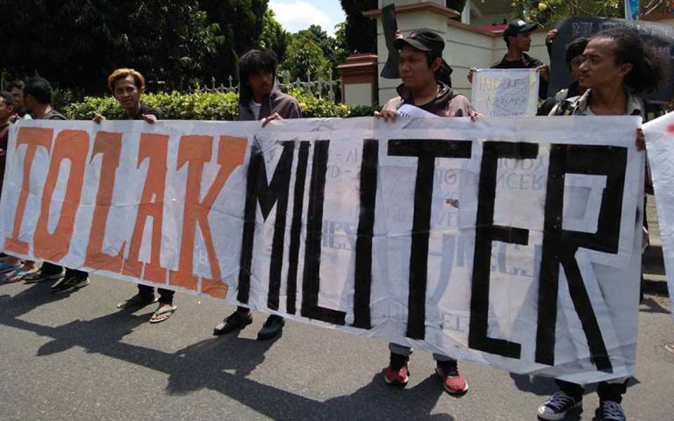 Student protest against militarism (Mahasiswa Kerakyatan)