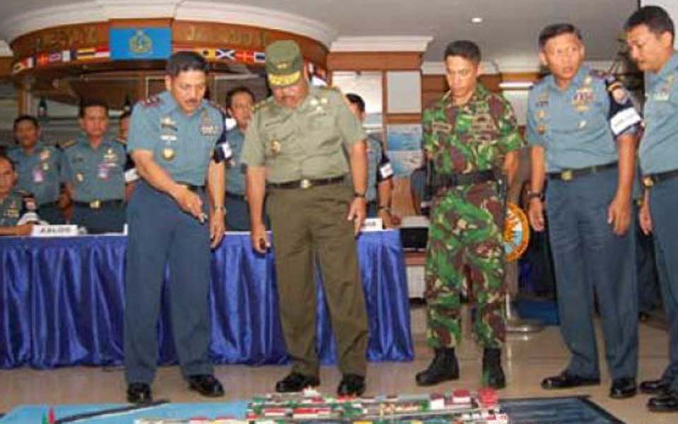 Major General Supiadin AS visiting military command headquarters (Pikiran Rakyat)