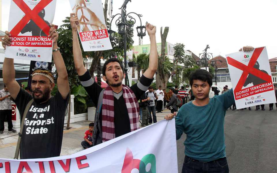 Protest at Asia-Africa Conference in Jakarta (Berita Satu)