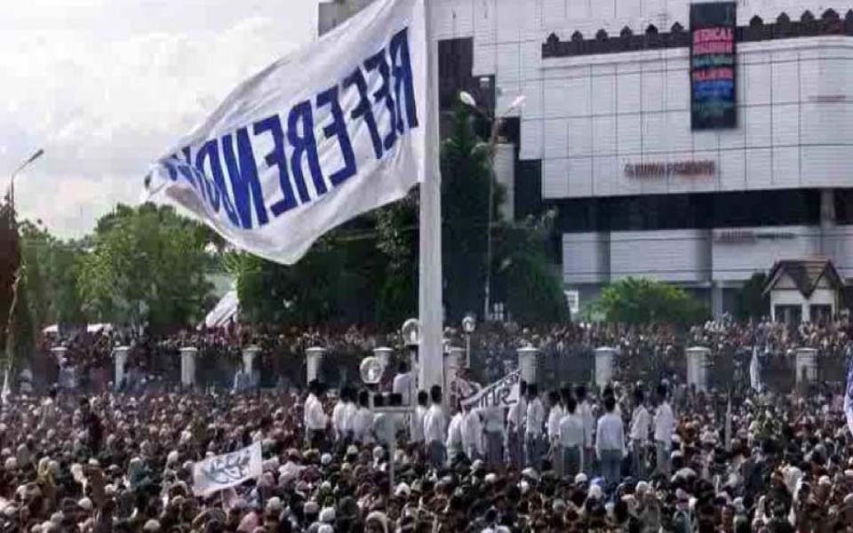 Thousands rally demanding referendum in Aceh (steemit)