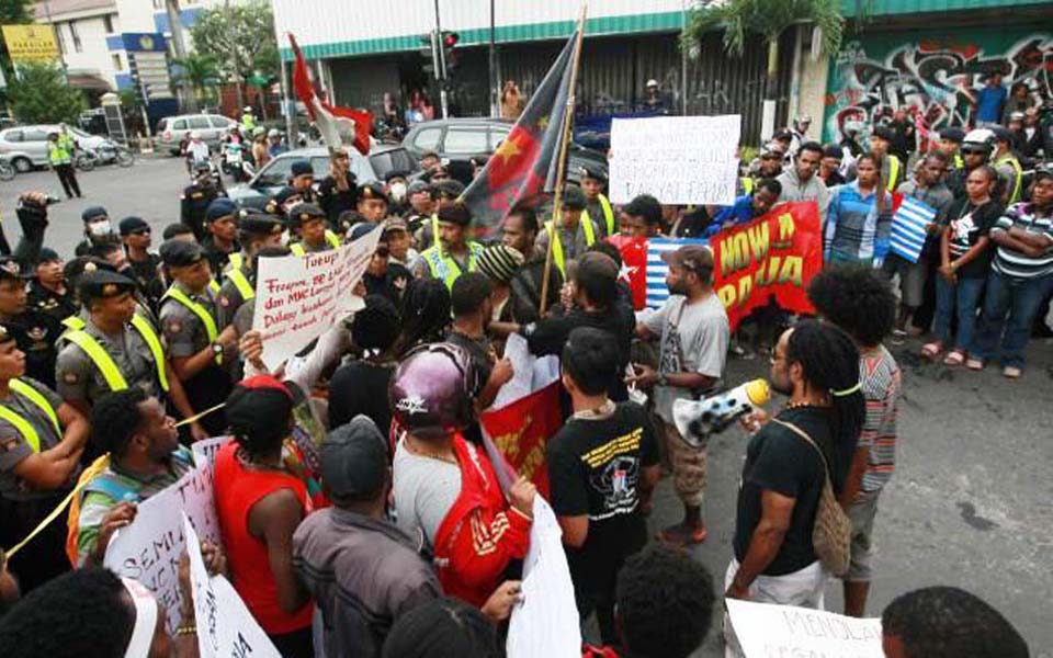 Papuan students protest in Yogyakarta (Zona Damai)