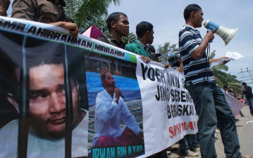 Student Concern Alliance for Aceh Peace protest (remet89)