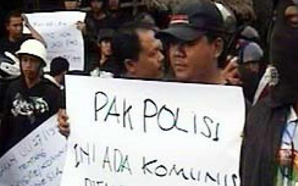 Anti-communist proester - January 21, 2007 (Liputan6)