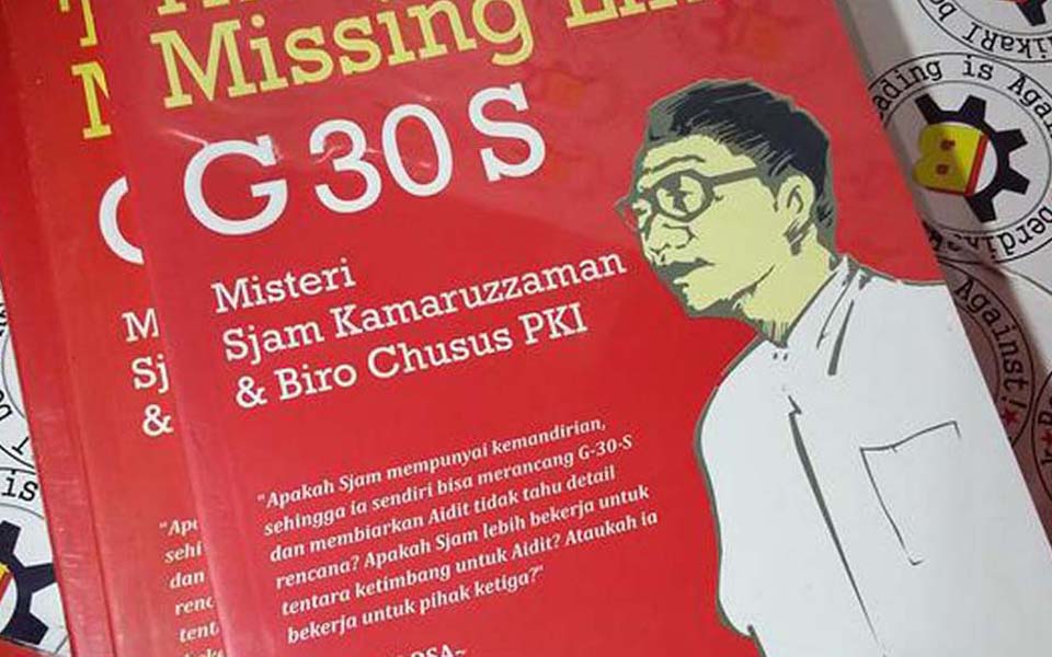 Book questioning the alleged 1965 communist rebellion (Liputan 6)