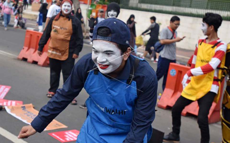 Indonesian Forum for the Environment rally at HI traffic circle (Antara)