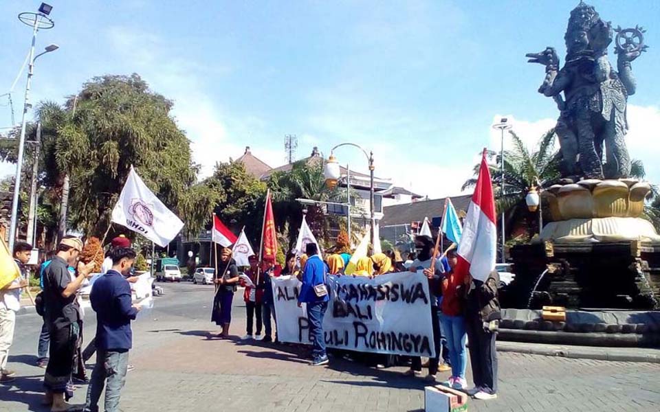 Protest in Bali against violence by the military junta in Myanmar (Suara Bali)