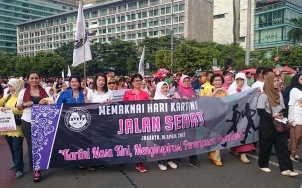 Women commemorate Kartini Day at Hotel Indonesia in Jakarta (Jitu News)