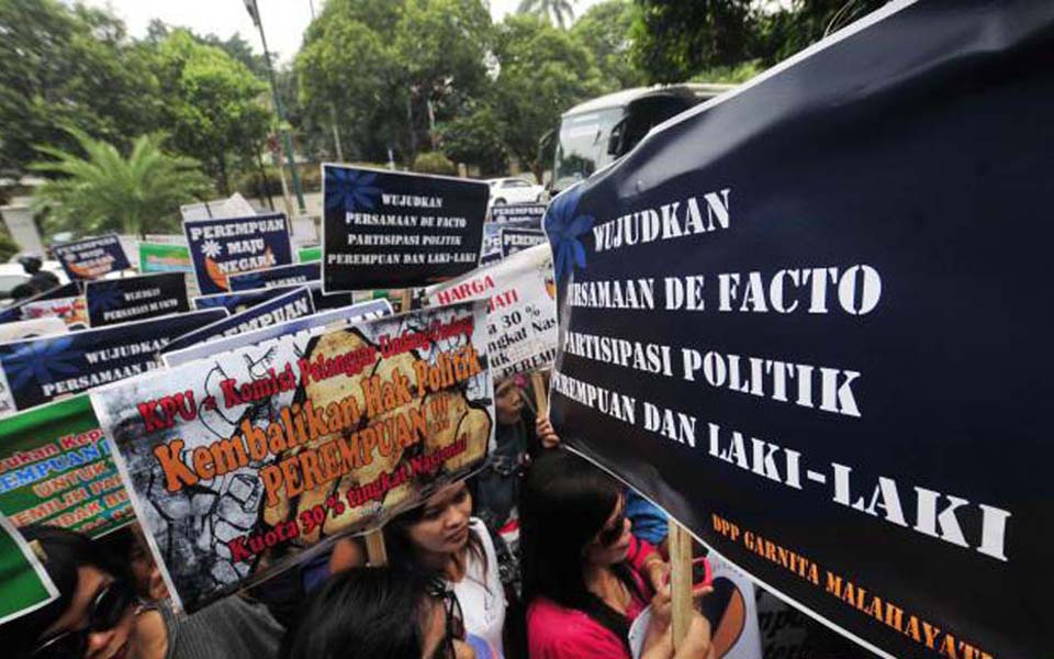 Protest in front of KPU offices in Jakarta (Merdeka)