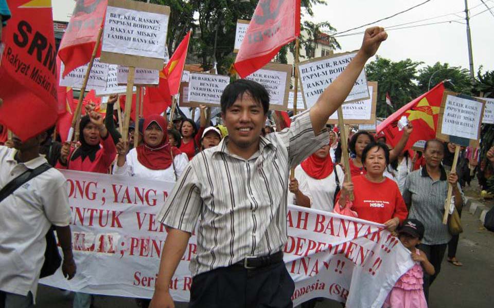 SRMI general chairperson Marlo Sitompul leads demonstration in Jakarta (SRMI)