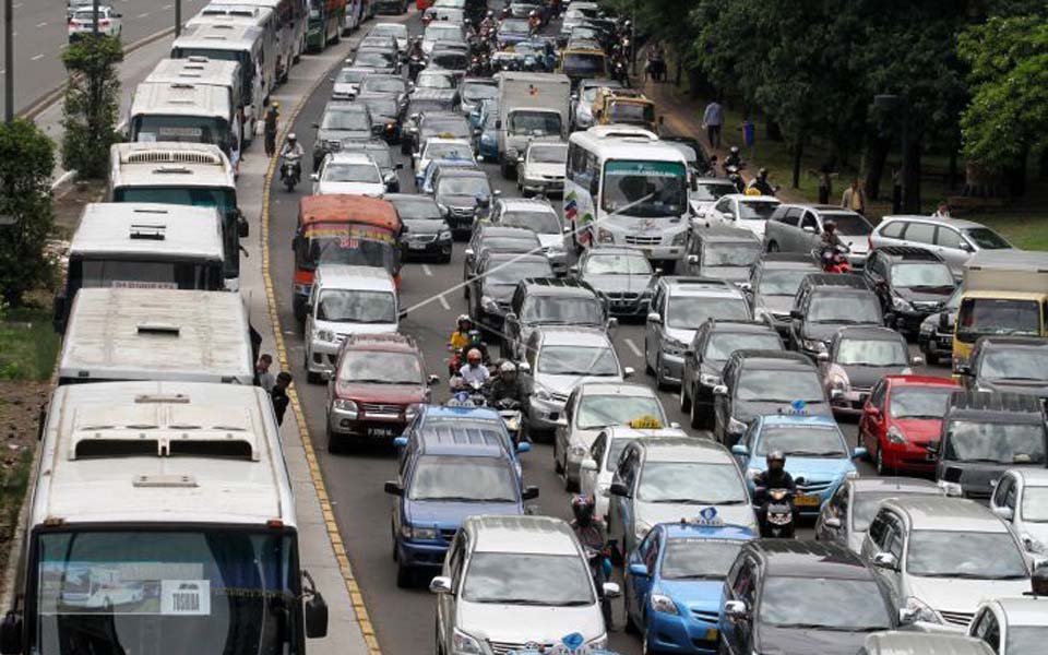 Traffic congestion cause by labour demonstration in Jakarta (Antara)