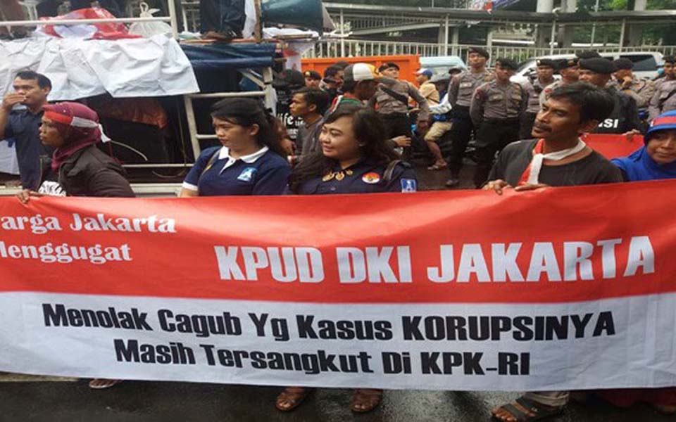 Protest action at KPU office in Jakarta (Jawa Pos)