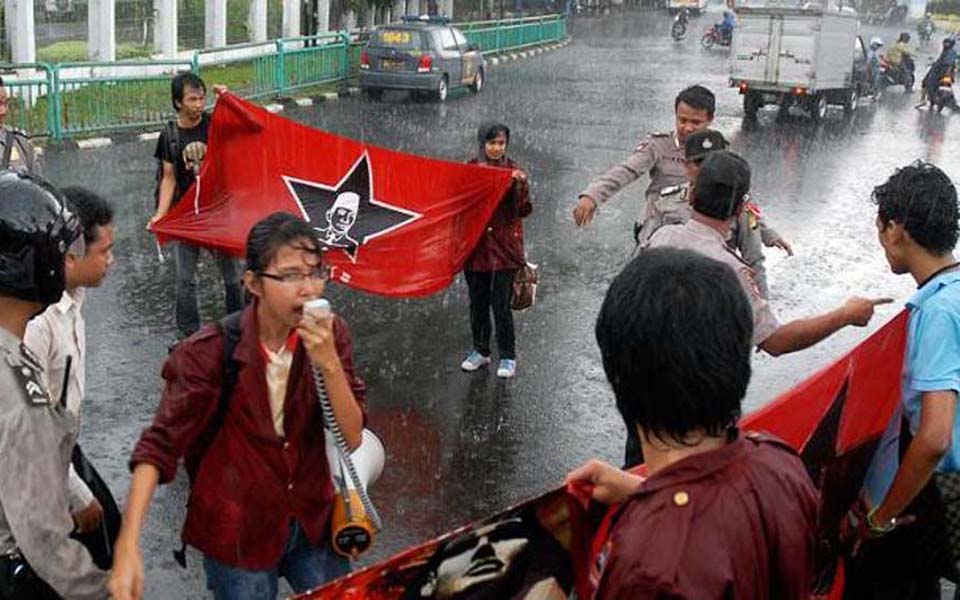 Student protest in Jakarta against 2009 elections (Viva)